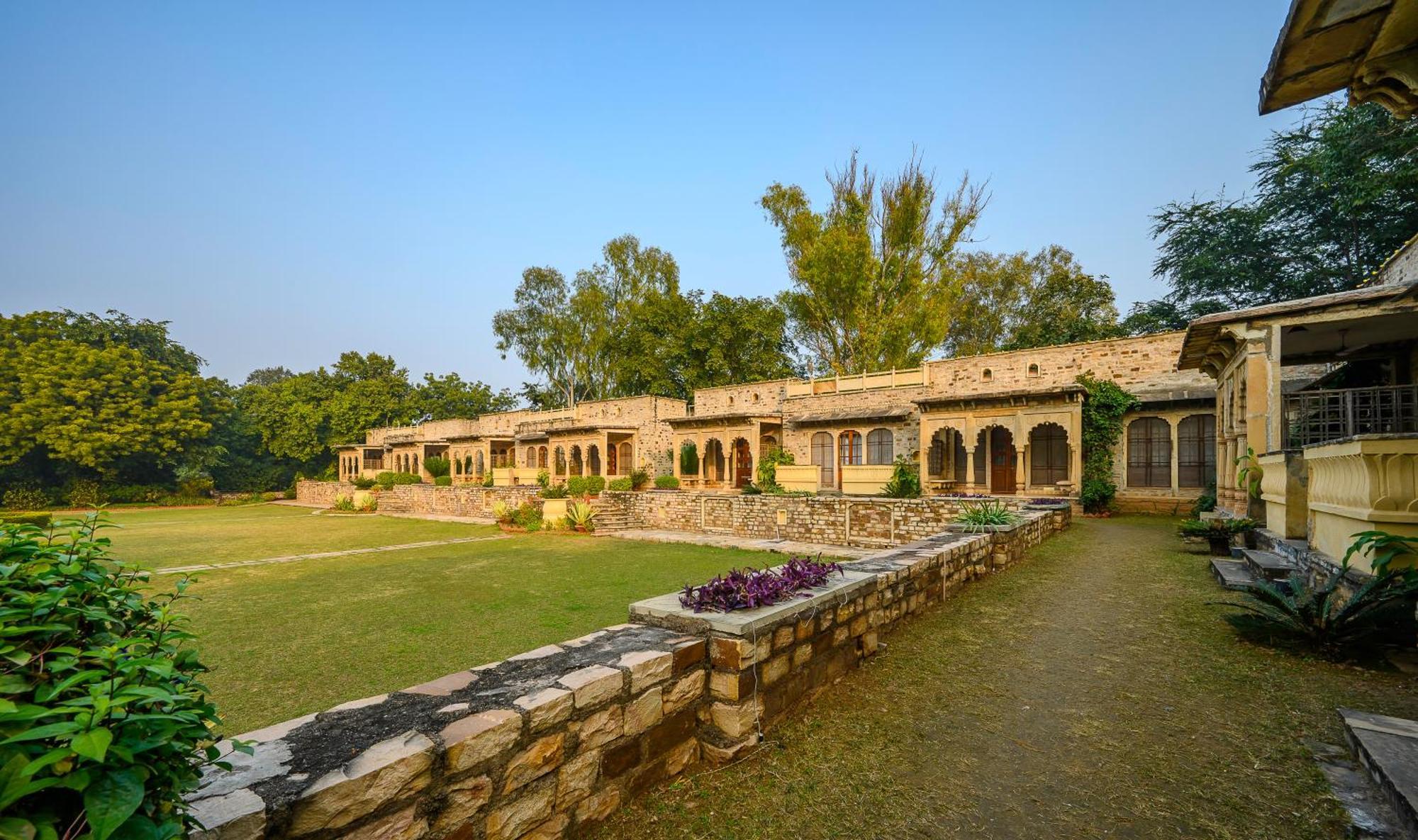 Hotel Neemrana's - Hill - Kesroli