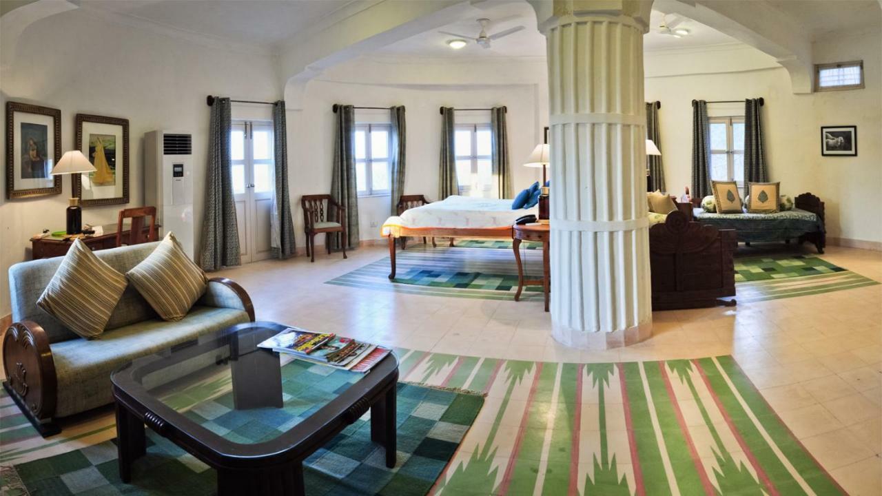 Hotel Neemrana's - Hill - Kesroli